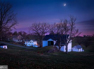 944 Providence Rd, Newtown Square, PA 19073