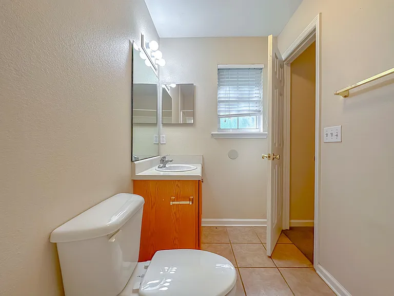 2738 W Tharpe St #1805 — Photo 25