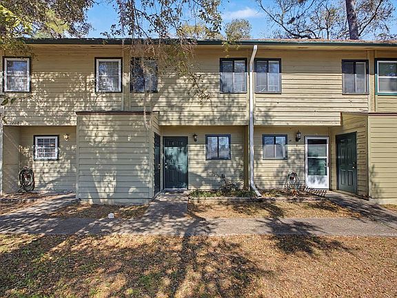 3rd image of 3708 Rockbrook Dr APT B