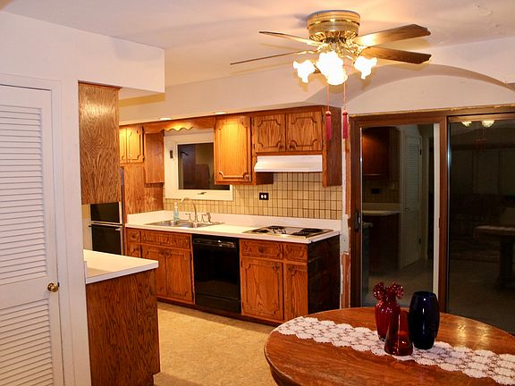 2nd image of 8525 W 129th Pl