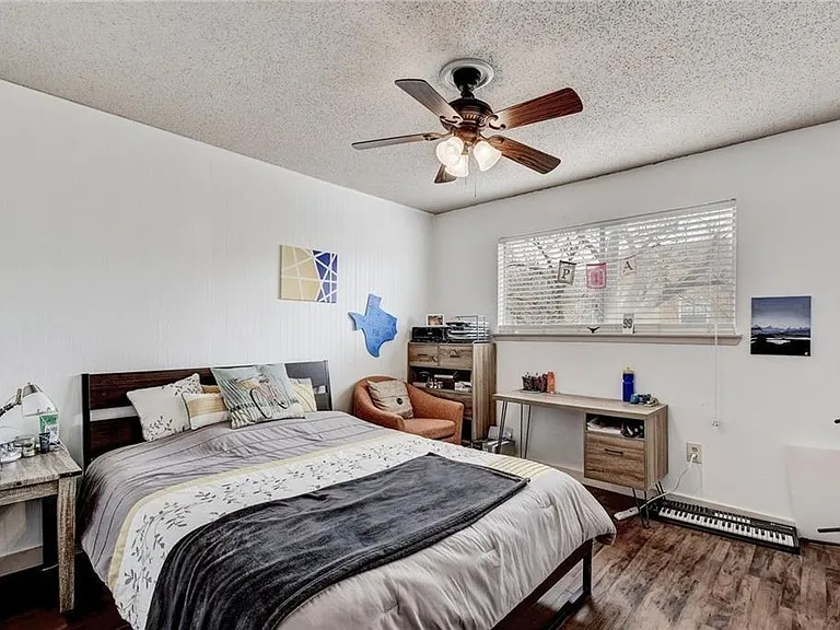 2200 San Gabriel St #303 — Photo 7