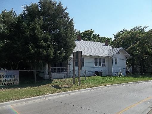 1st image of 924 N A St