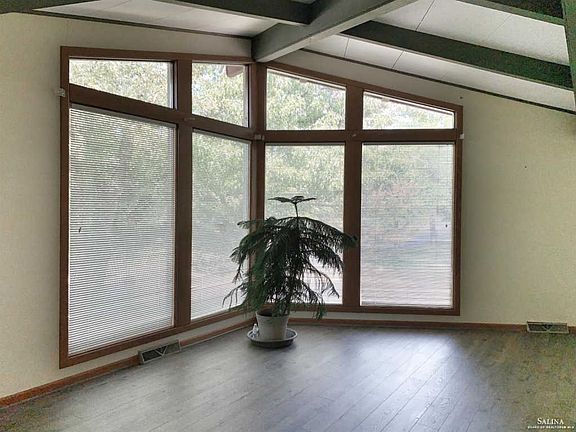 5th image of 639 Starlight Dr