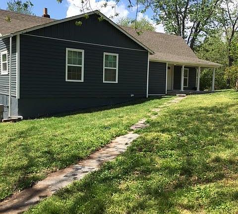 2nd image of 2024 Bowling Ave