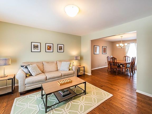 5th image of 3122 Sandhill Dr