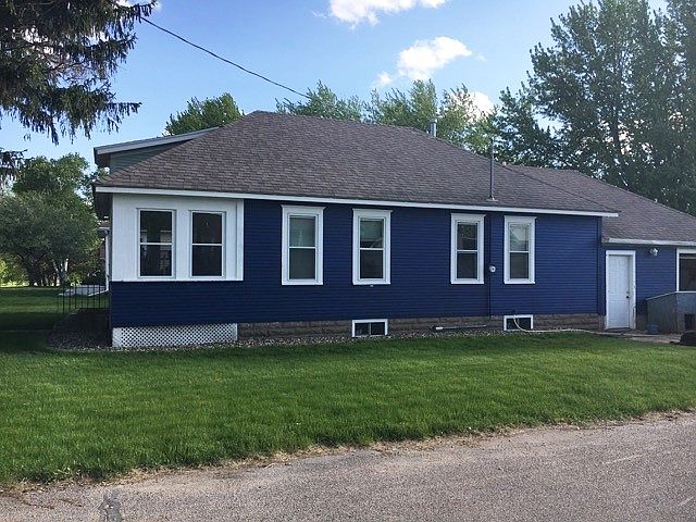 2nd image of 509 2nd St
