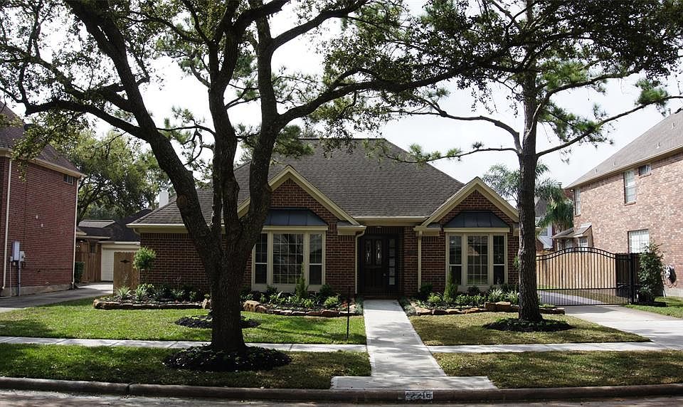 1st image of 2216 Castle Bay Dr