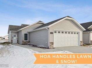 6284 21st St S, Fargo, ND