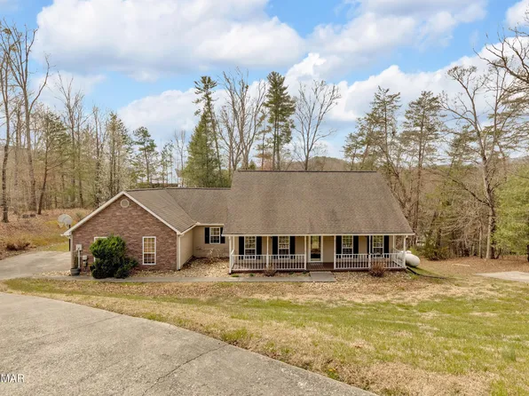 2210 Battle Ground Dr, Pigeon Forge, TN 37863