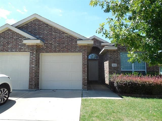 1st image of 1929 Rustic Creek Dr