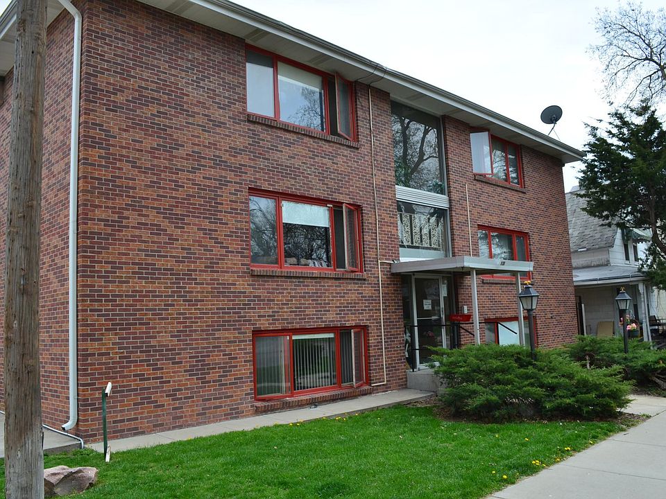 1st image of 830 S 10th St APT 9