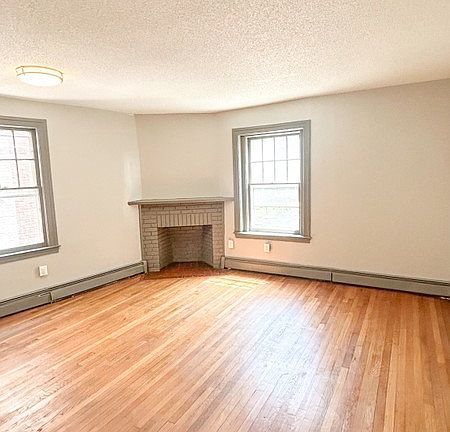 5th image of 926 Asylum Ave