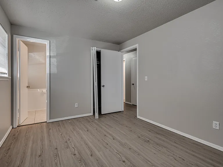 1525 McGregor Dr — Photo 10