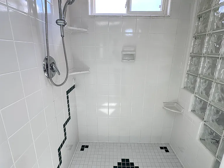 3539 Mount Laurence Dr — Photo 15