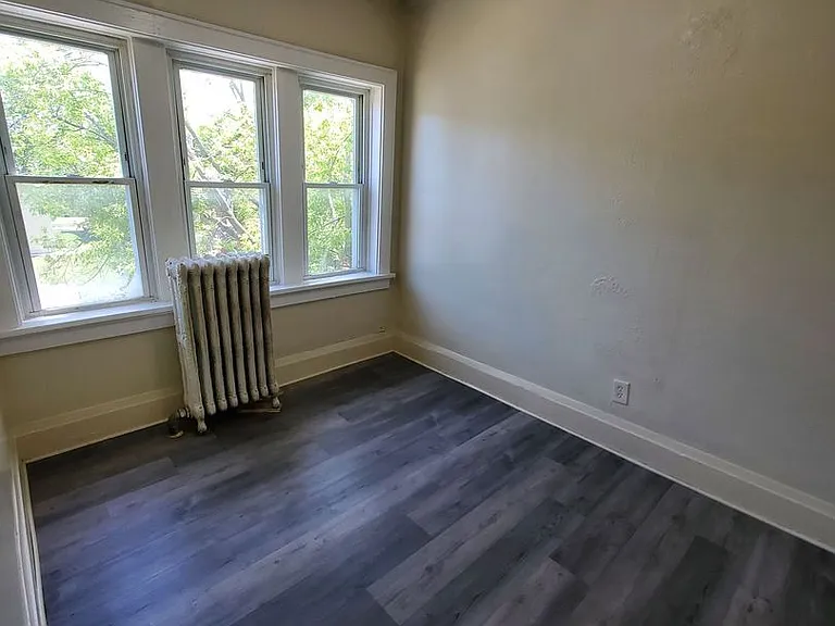 3866 N Port Washington Rd. - 8 Unit — Photo 4