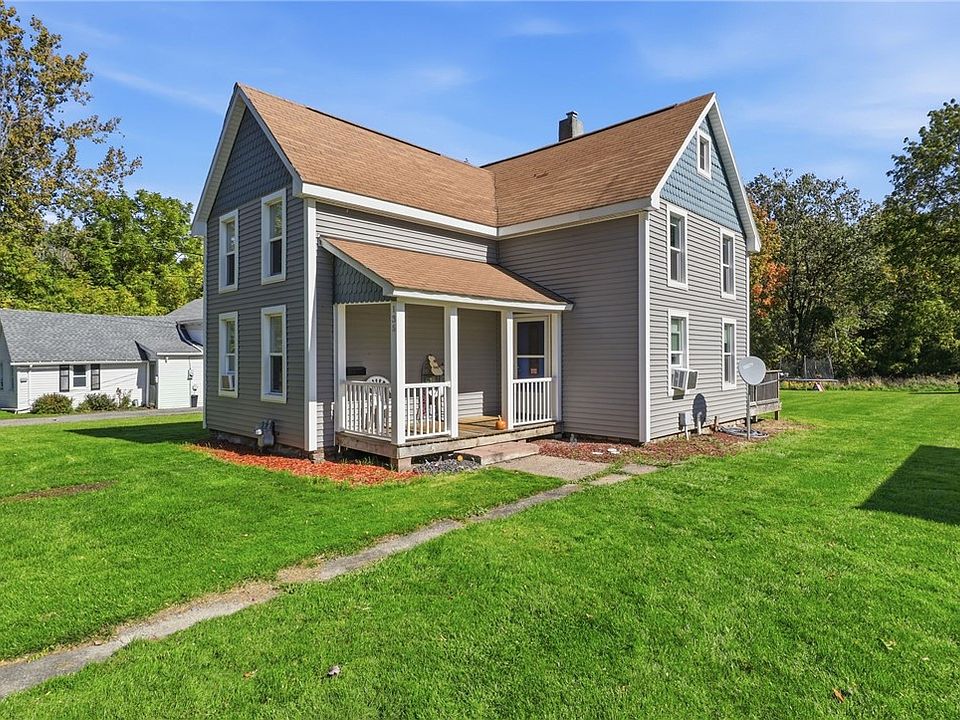 1st image of 135 Knapp St