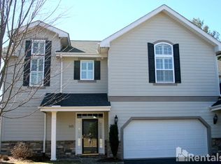 145 Towne Place Dr, Hendersonville, NC 28739