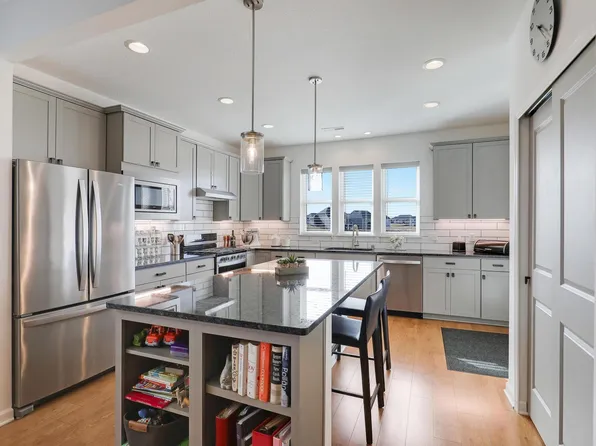 10245 Elm Ln, Rogers, MN 55374