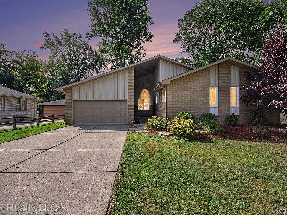 1st image of 9157 Dallas Dr