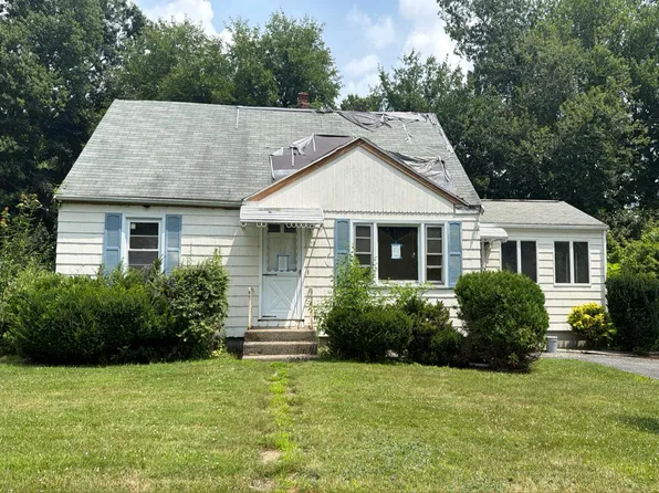 29 Elma Cir, Shrewsbury, MA 01545