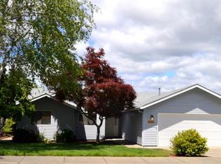 1106 Wylie Ln, Grants Pass, OR