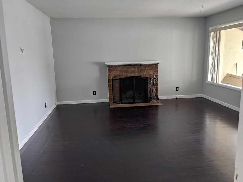 1st image of 1150 Ruby St