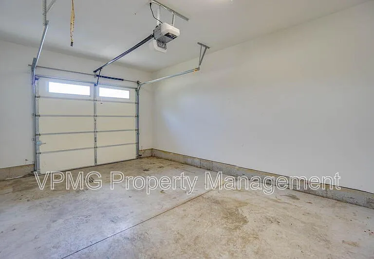 10703 NE 70th St #1 — Photo 29