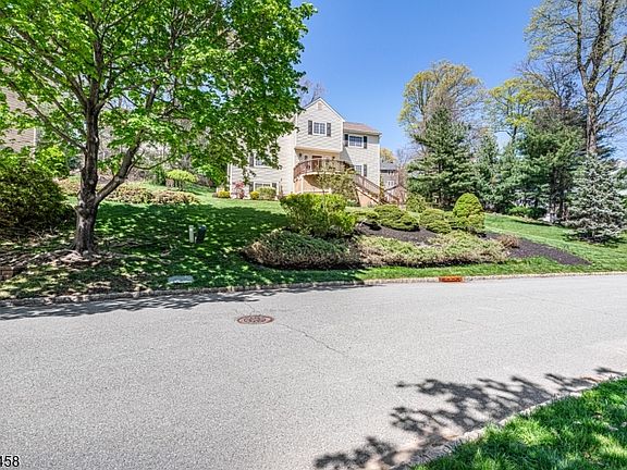 4th image of 140 Shady Ln
