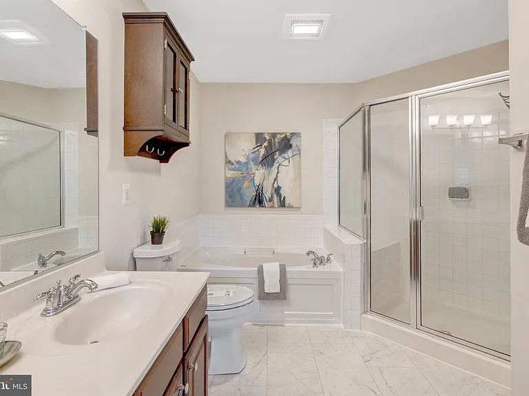 4479 Beacon Grove Cir #B — Photo 30