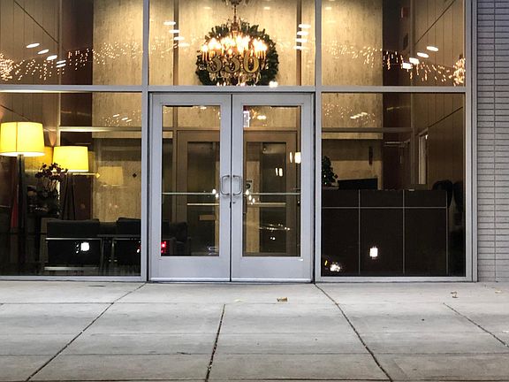 3rd image of 336 W Wellington Ave APT 905