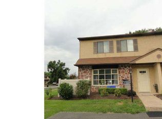 2031 Jason Dr, Huntingdon Valley, PA 19006