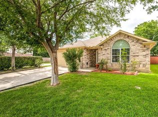 5537 Spring Ridge Dr, Watauga, TX 76137