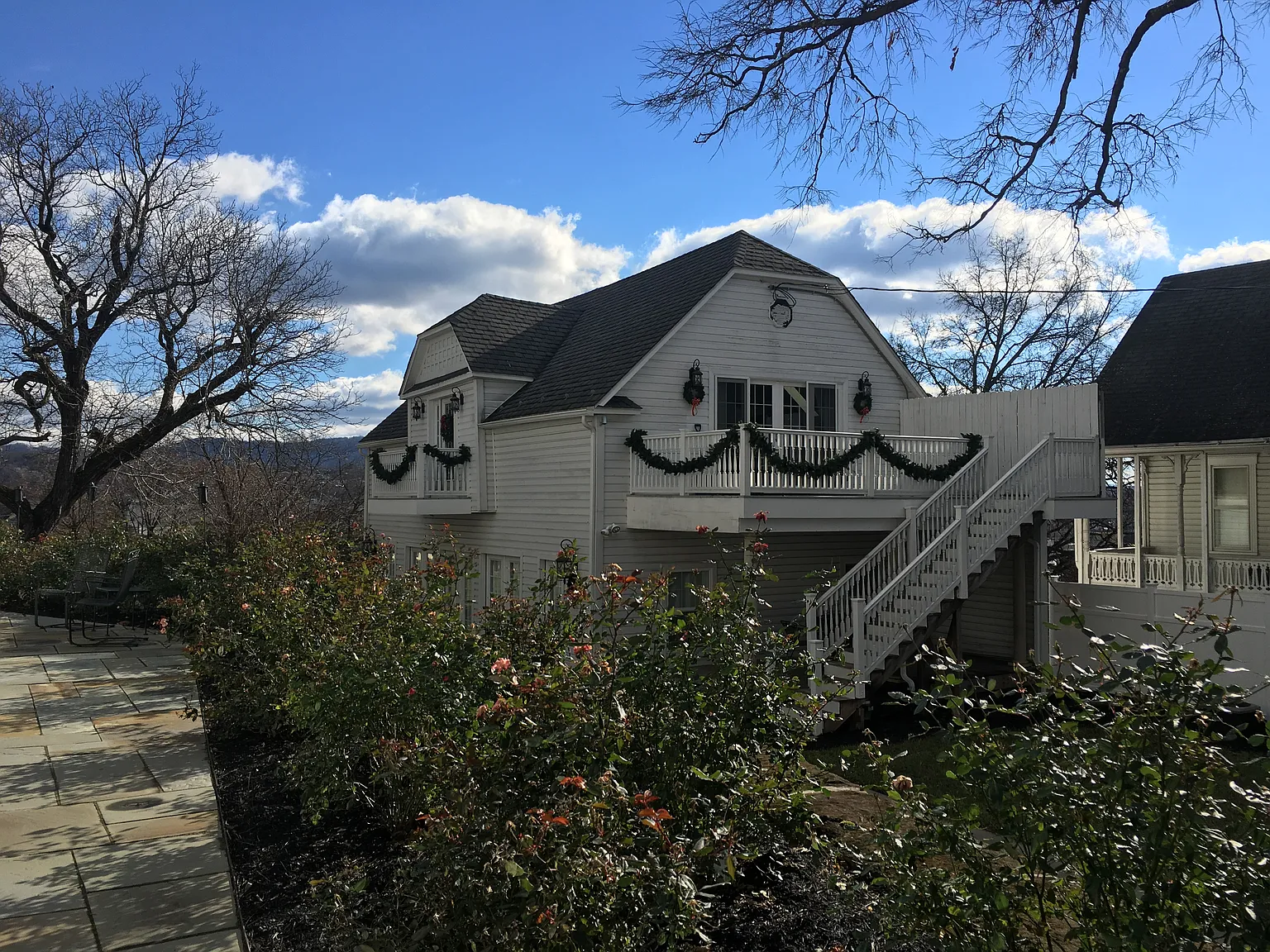 418 Washington St — Photo 1