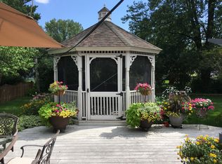 332 Arapahoe Trl, Carol Stream, IL 60188