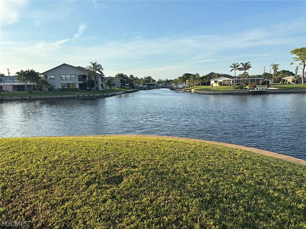 2 bed, 2.0 bath, 1022 sqft, $3,200 — Photo 1
