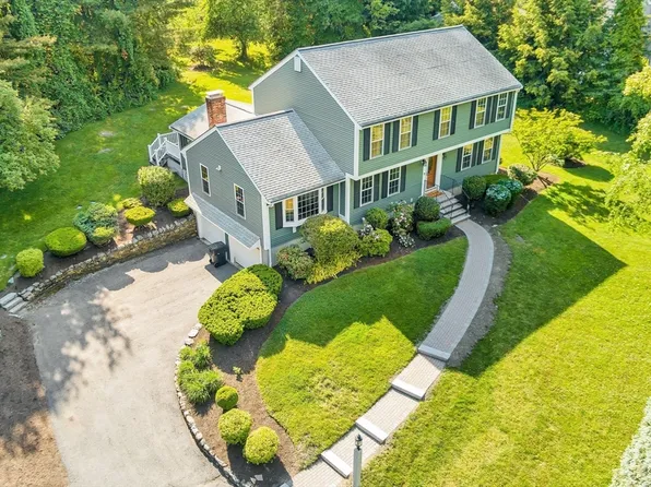 89 Robert Rd, Stow, MA 01775