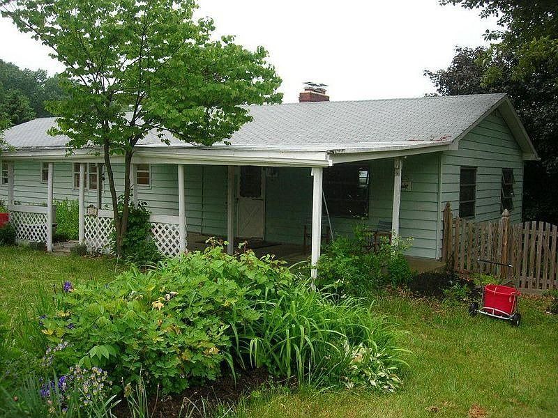 2nd image of 2739 Ebbvale Rd