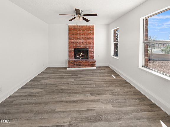 5th image of 1604 Rick Rhodes Dr