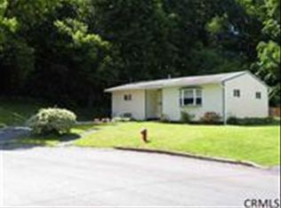 54 125th St, Troy, NY 12182
