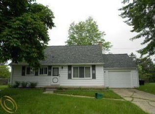 3413 Ridgecliffe Dr, Flint, MI 48532
