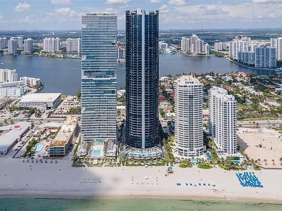 4th image of 18555 Collins Ave APT 4301