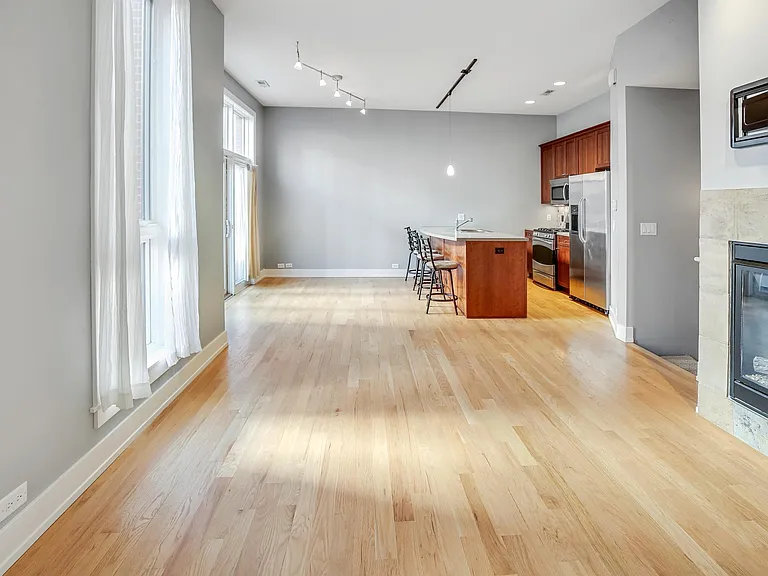 1213 Marcy Plz — Photo 5