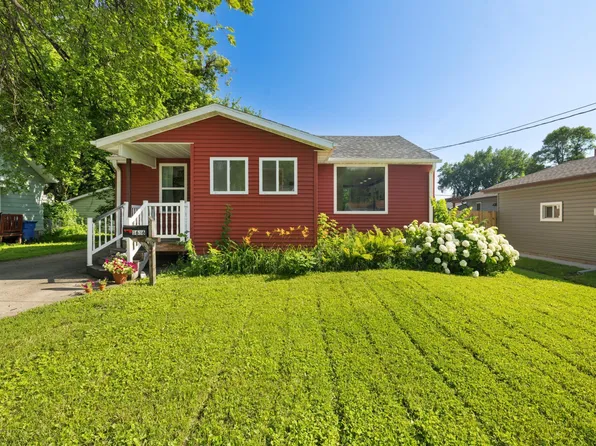 1636 2nd Ave S, Fargo, ND 58103