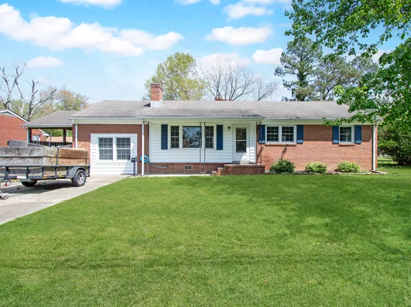 104 Lucas Creek Rd, Newport News, VA 23602