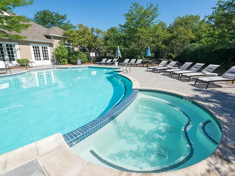 Hotel-inspired pool, spa and sundeck