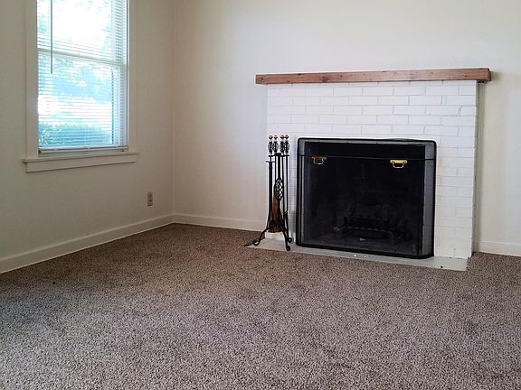 3rd image of 136 Clover St #A