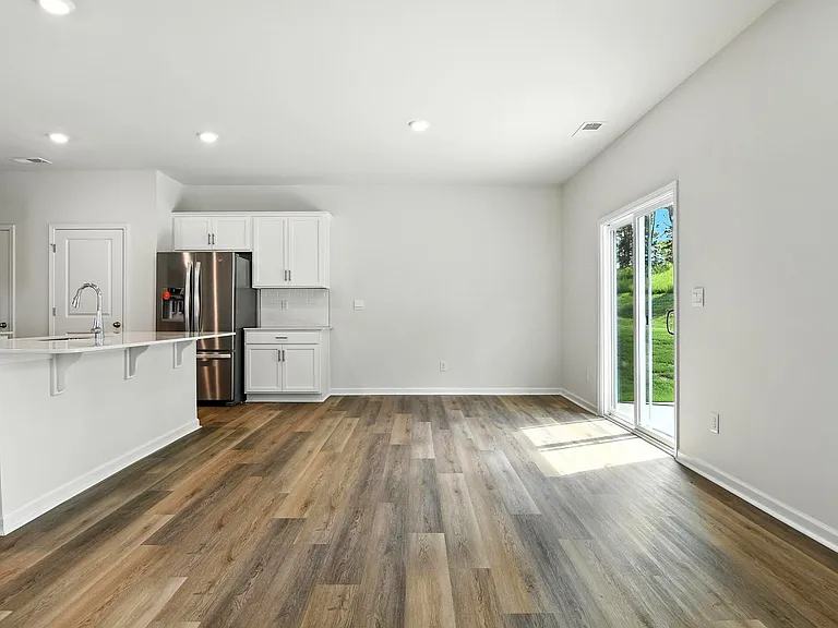1342 37th Avenue Ln NE — Photo 13