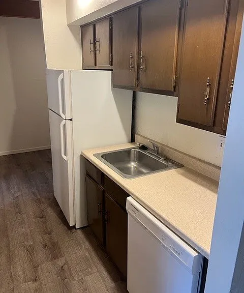 Prairie House Apartments — Photo 25