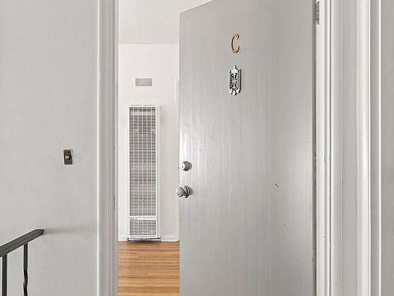 2nd image of 524-534 S Sierra Madre Blvd #5ad04432a