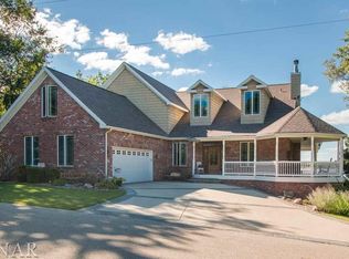 25360 Hiawatha Ln, Hudson, IL